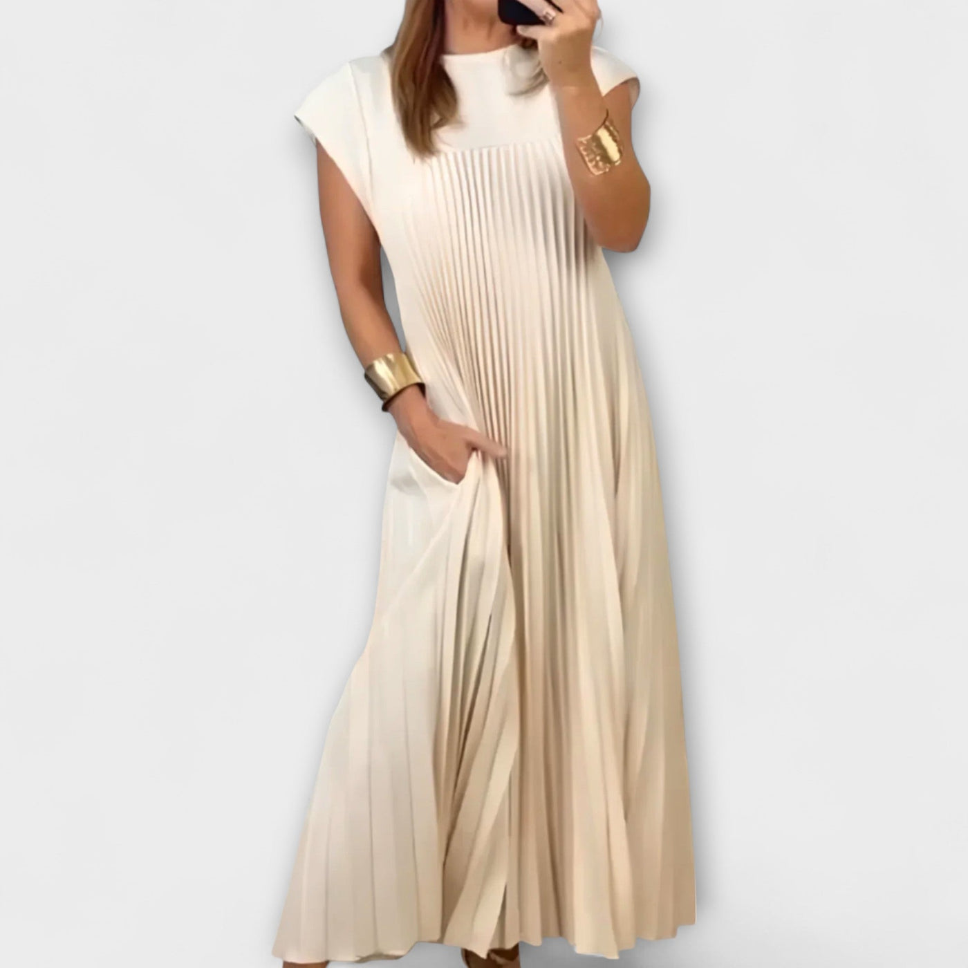 Zairelle – Elegant Pleated Dress